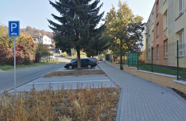Parkoviště ZŠ Luh